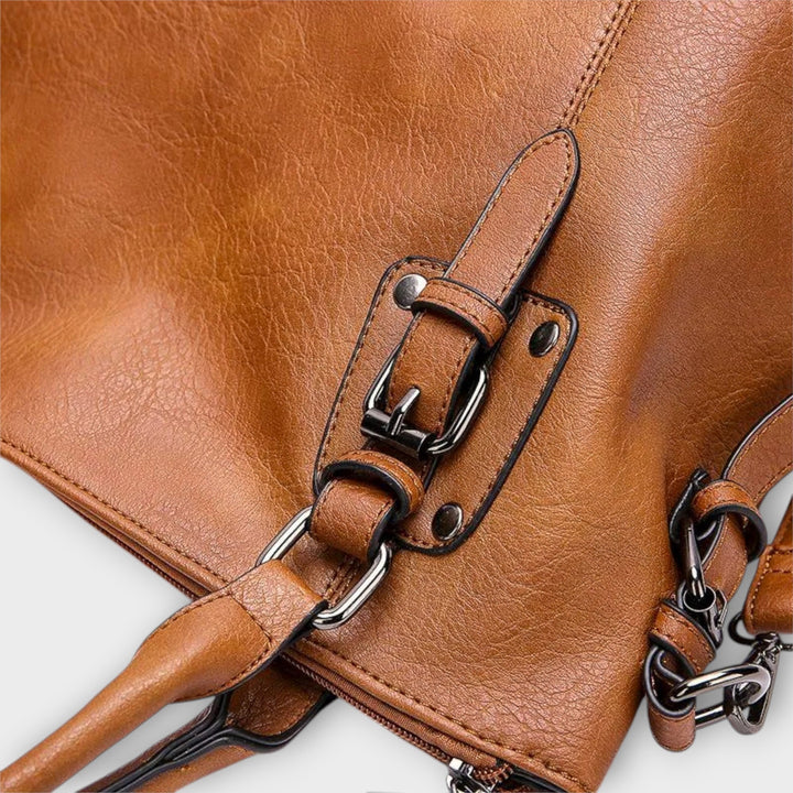 Julia – Chic and Sophisticated Handbag